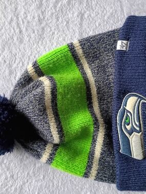 Seattle Seahawks Pompom Beanie